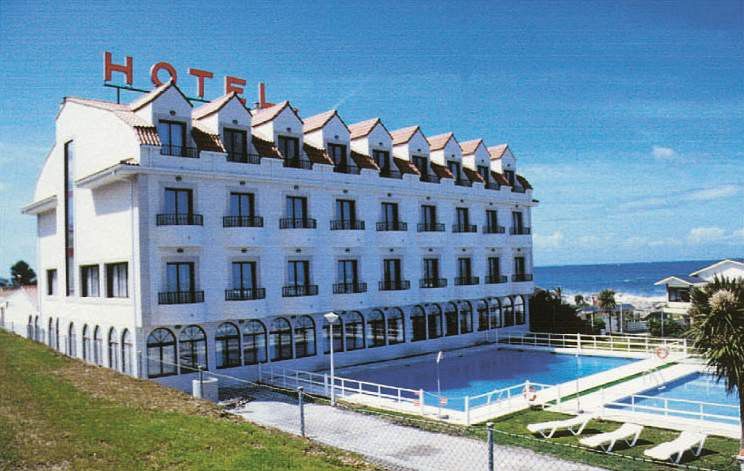 Hotel Restaurante Glasgow Villadesuso Exterior photo