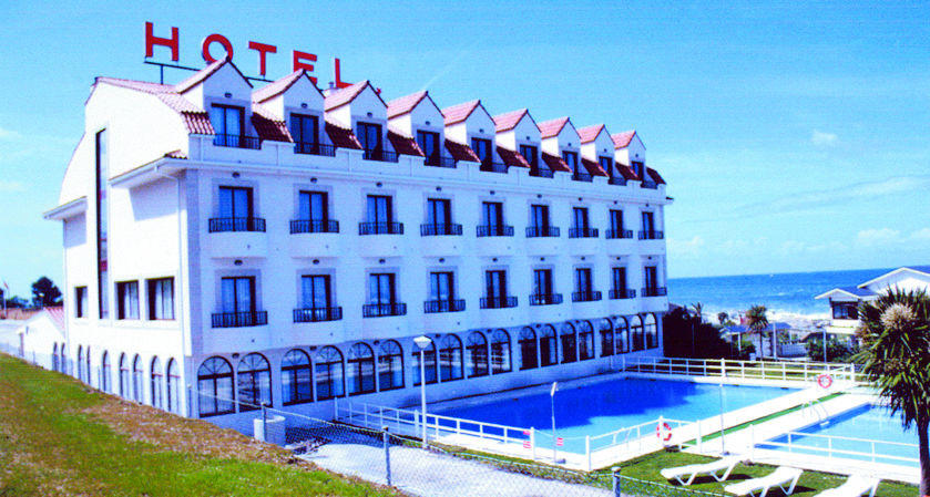 Hotel Restaurante Glasgow Villadesuso Exterior photo